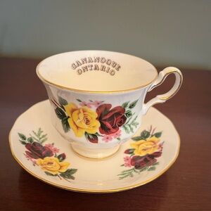 Queen Anne Bone China Tea Cup and Saucer Pink/Yellow Flowers England-Ontario